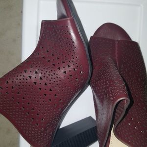 Burgundy laser cut sandal